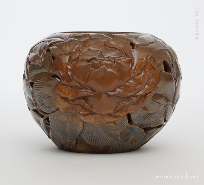 ceramic artwork_bloom by Jeonghun, Lee