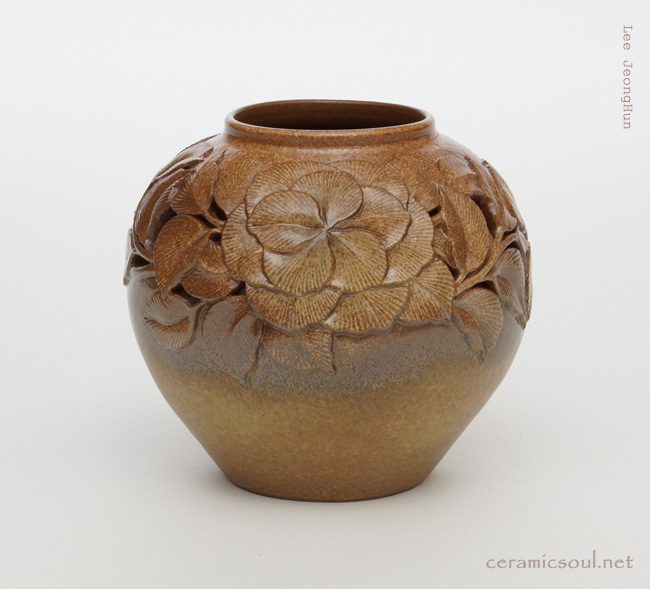 ceramic artwork_dawn by Jeonghun, Lee