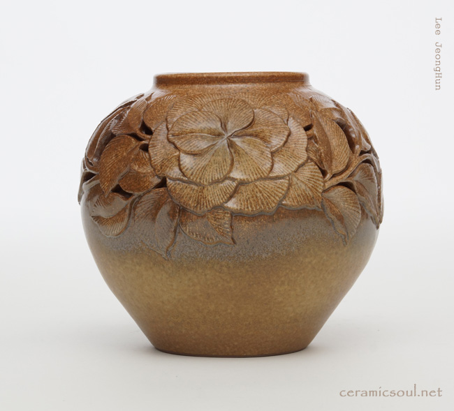 ceramic artwork_dawn by Jeonghun, Lee