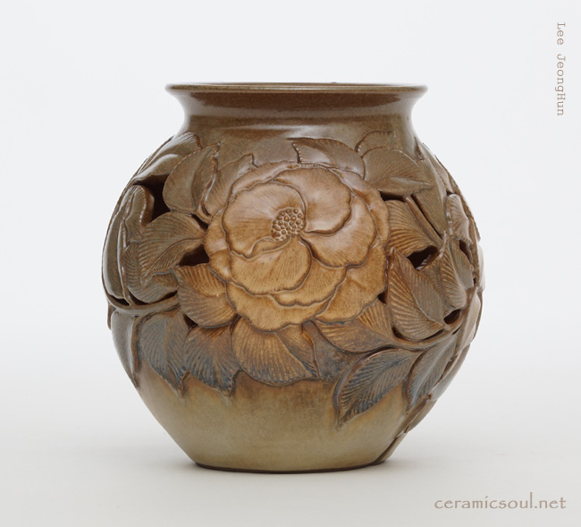 ceramic artwork_healing by Jeonghun, Lee