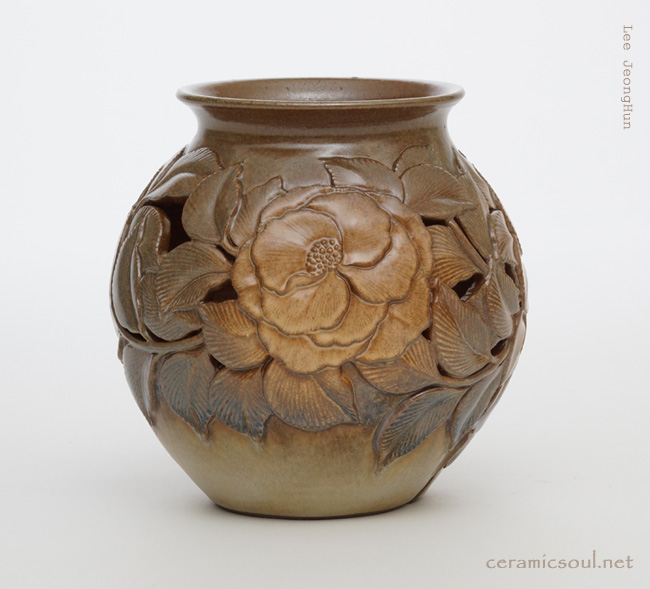 ceramic artwork_healing by Jeonghun, Lee