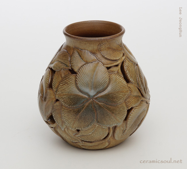 ceramic artwork_sincerityl by Jeonghun, Lee