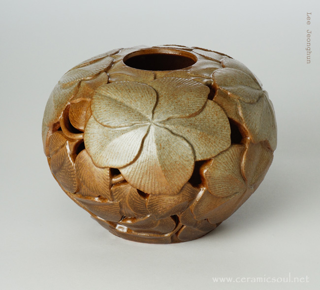 ceramic artwork_grace by Jeonghun,Lee