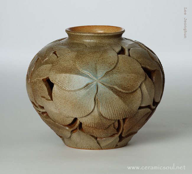 ceramic artwork_innocence by Jeonghun,Lee