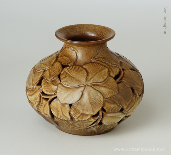 ceramic artwork_joy by Jeonghun,Lee