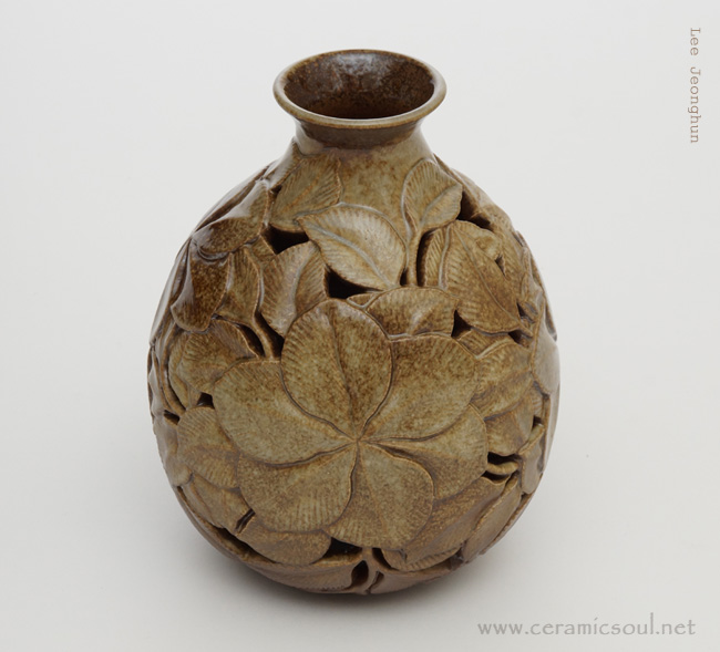 ceramic artwork_prayer by Jeonghun,Lee