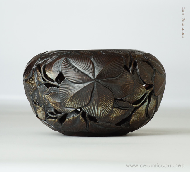 ceramic artwork_solid by Jeonghun,Lee
