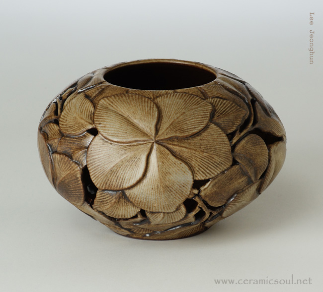ceramic artwork_untitled by Jeonghun,Lee