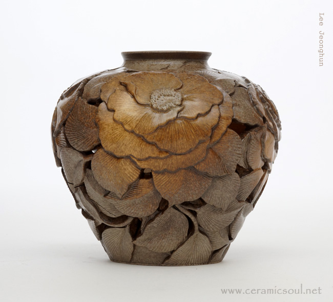 ceramic artwork_flower garden by Jeonghun, Lee